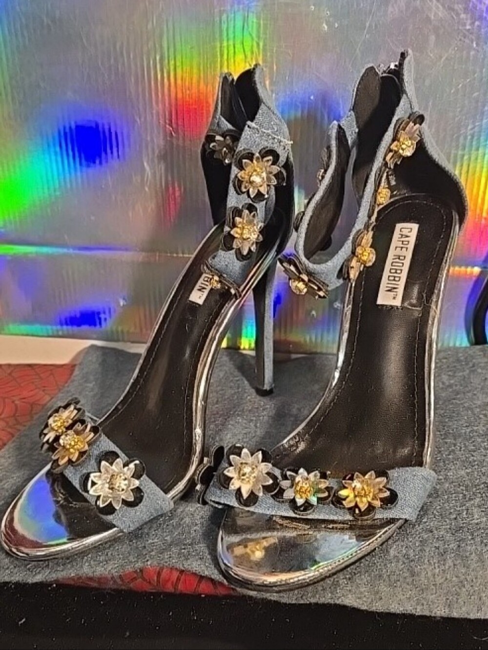 072826 Cape Robbin "Suzzy 64" denim heels si!e 7 1/2 box 22cc